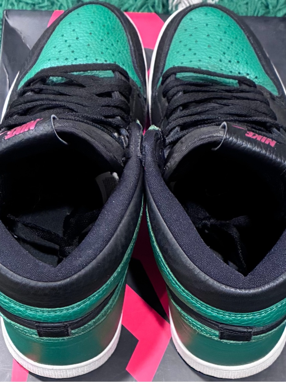 Jordan 1 Retro High OG Pine Green 2.0 Size 10 Pre-Owned/Used OG ALL 100%AUTHENTI - Picture 6 of 9